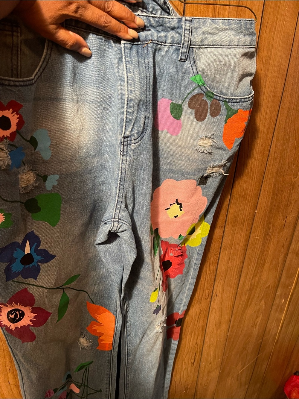 MISSLOOK Light Wash Jeans with Floral Print. Says 5X but fits like a 12-14.